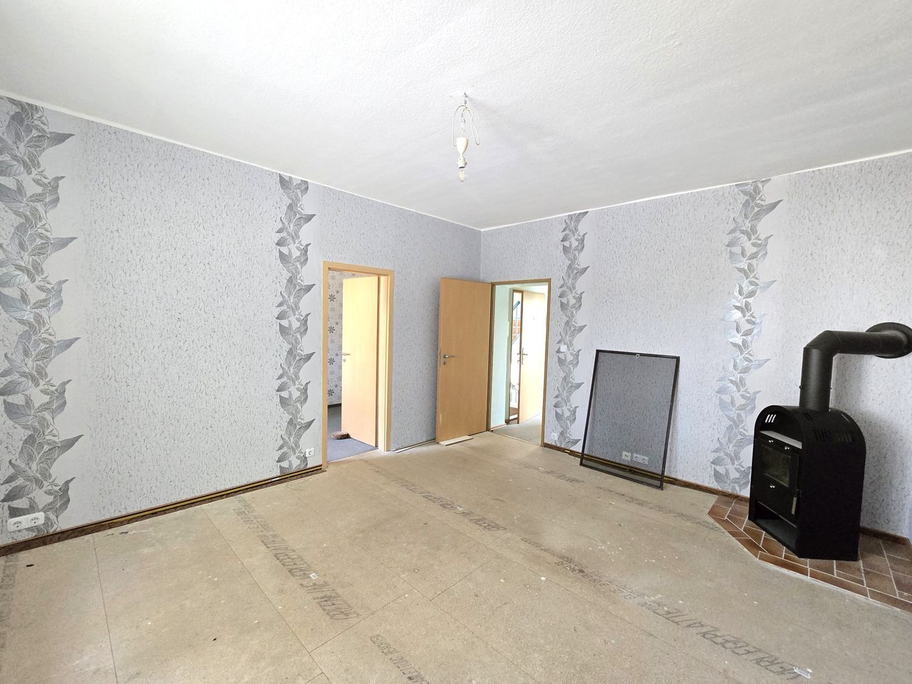 Mehrfamilienhaus mit Remise